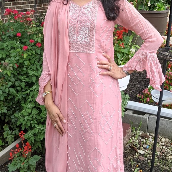 Pink Salwar Kameez - Picture 3 of 7